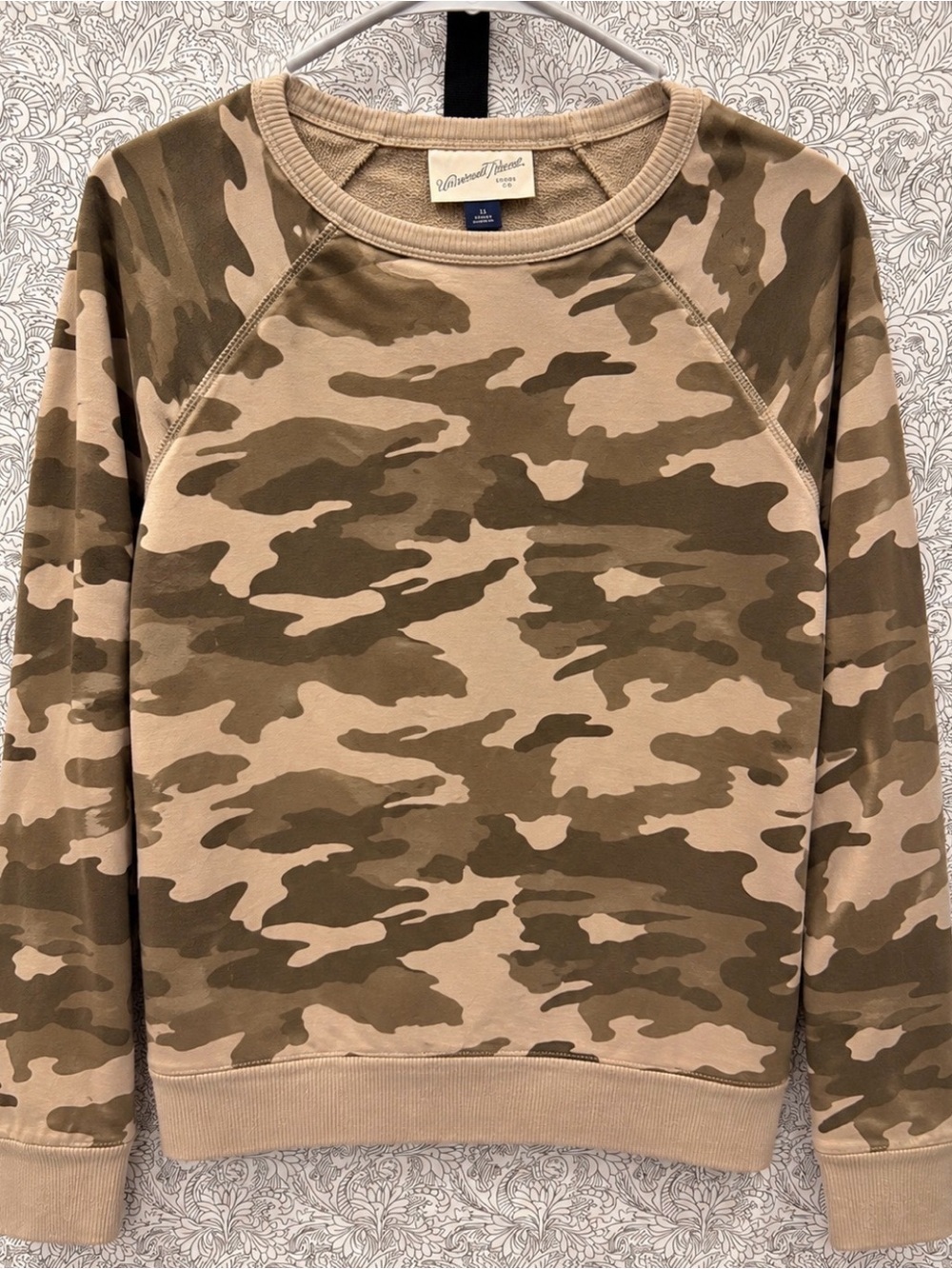 Universal Thread women Camo Crewneck Sweatshirt - Tan & Olive